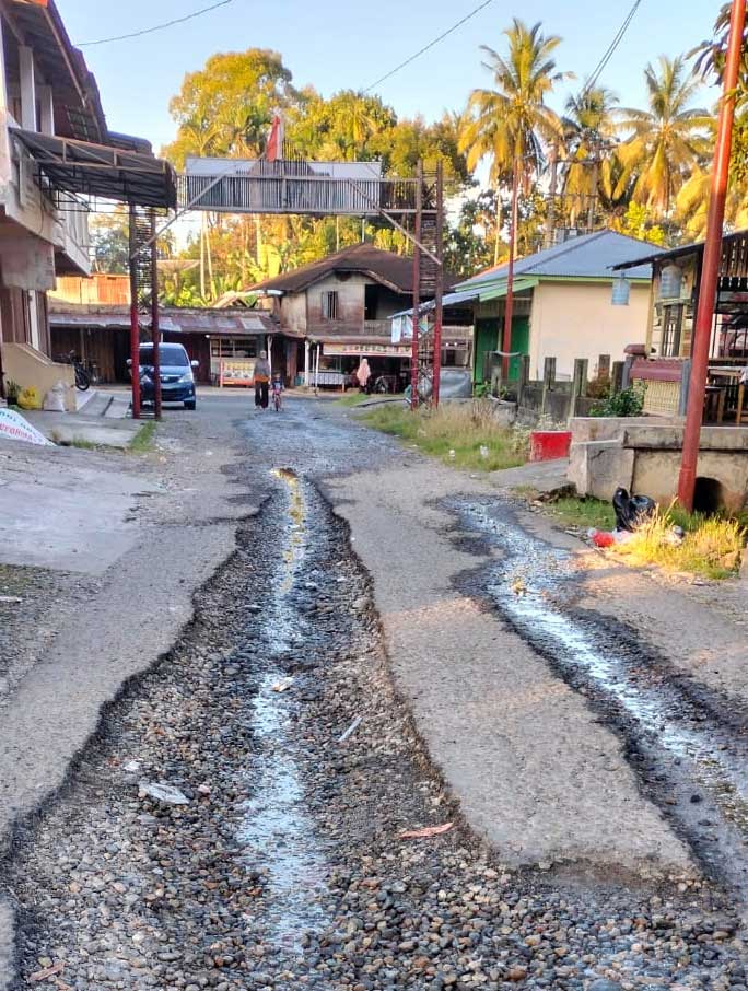 jalan rusak