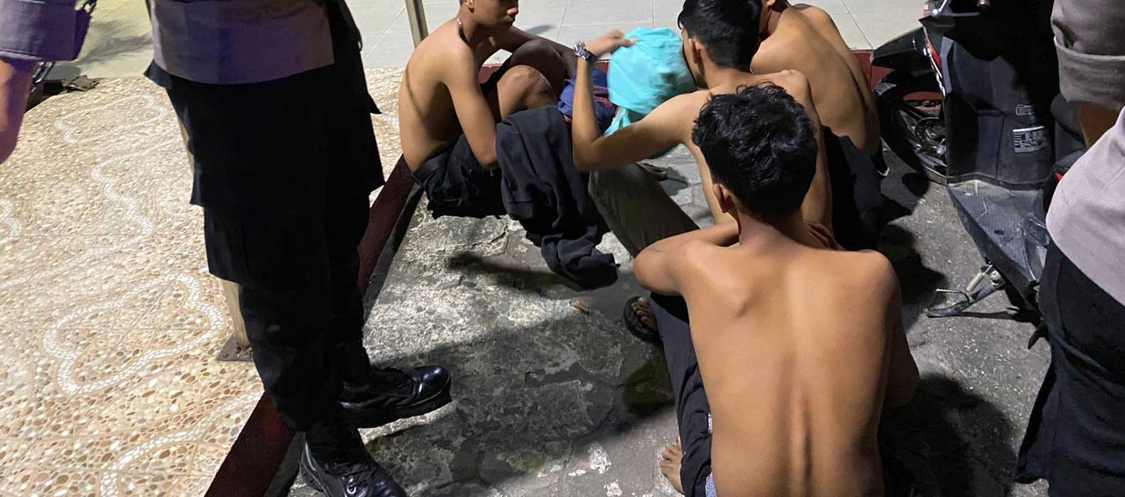 Para remaja yang diamankan polisi. (tribratanews)