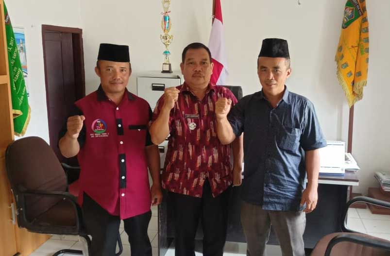 BERSAMA-Camat Pulau Rakyat bersama pengurus LDII kecamatan usai audiensi, Kamis (26/1/2023). (yoga)