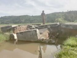 Dua Warga Patah Tulang dan Gigi Rontok, Kapan Jalan Jalan Ini Diperbaiki