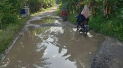 jalan-rusak-di-pariaman