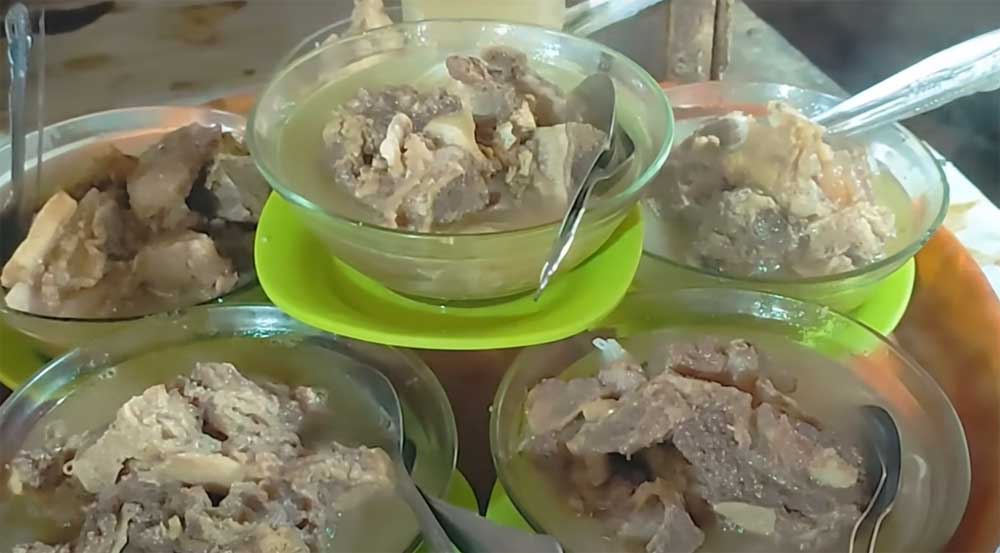 Hidangan miso tulang. (akun youtube herlina basri)