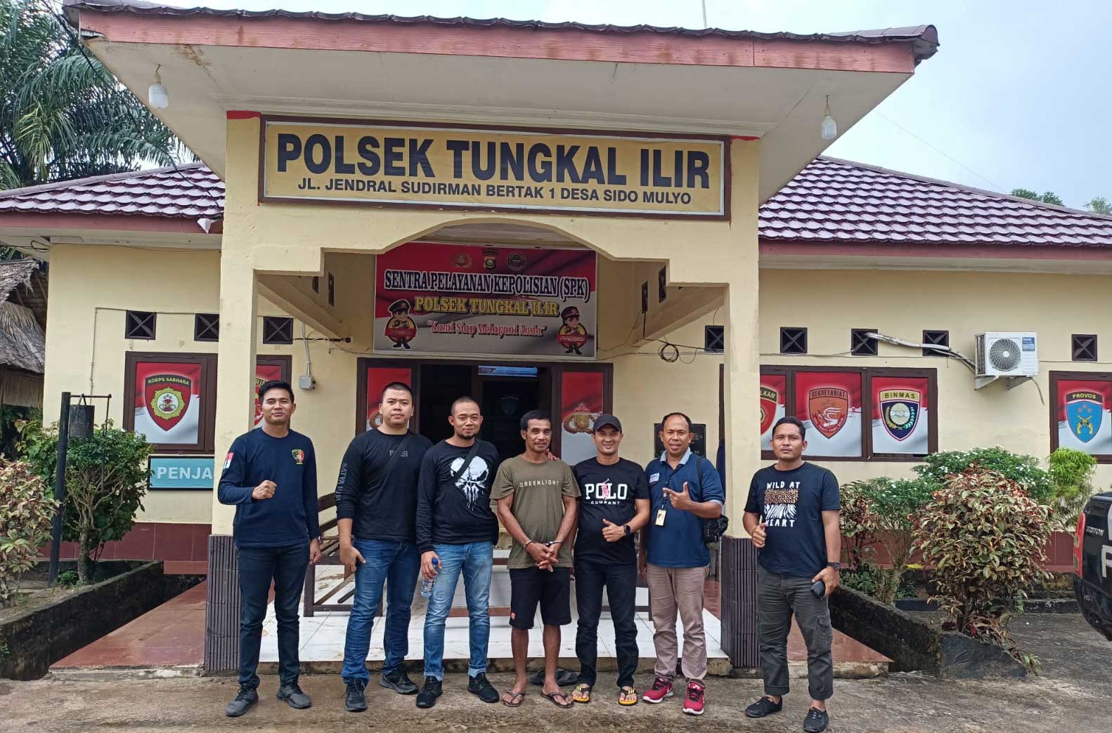 Foto bersama di Polsek Tungkal Ilir
