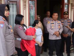 Kenalan di Facebook, Perempuan Asal Sulawesi Utara Bersama Bayinya Terlantar di Sungai Geringging 12 Kenalan di Facebook, Perempuan Asal Sulawesi Utara Bersama Bayinya Terlantar di Sungai Geringging