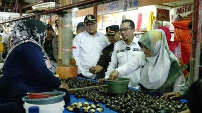 Bupati Tanah Datar: Kalau Ada Penimbun Sembako, Laporkan Segera