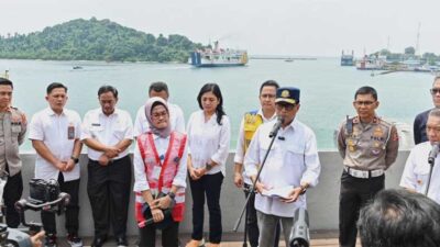 KETERANGAN PERS-Menteri Perhubungan Budi Karya Sumadi, Sabtu (11/3/2023) beri keterangan pers usai rapat koordinasi membahas upaya antisipasi kepadatan di penyeberangan Merak. (ist)