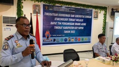 RAKOR- Kantor Imigrasi Klas II TPI Biak rapat koordinasi bersama jajaran Pemkab Kepulauan Yapen dan tim pengawasan orang asing kabupaten itu di Hotel Merpati Serui, Rabu (8/3/2023). (ist)