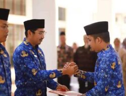 Serahkan SK pada PNS, Ini Pesan Wakil Wali Kota Solok