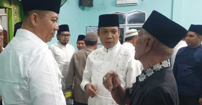 Wali Kota Pekanbaru, Muflihun dialog dengan warga di Masjid Nurul Hidayah, Jumat (24/3/2023).