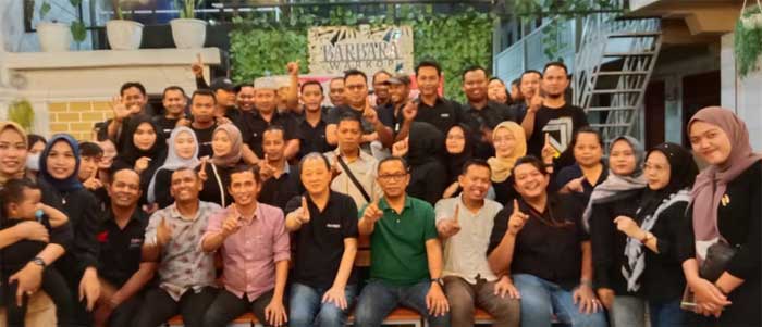 Foto bersama usai buka puasa di Barbara Cafe, Rabu (5/4/2023).