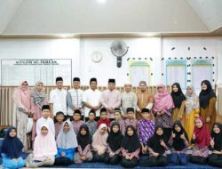 Ditutup Wakil Wali Kota Solok, Pesantren Ramadan di Masjid Al Ikhlas Berakhir 3 Ditutup Wakil Wali Kota Solok, Pesantren Ramadan di Masjid Al Ikhlas Berakhir