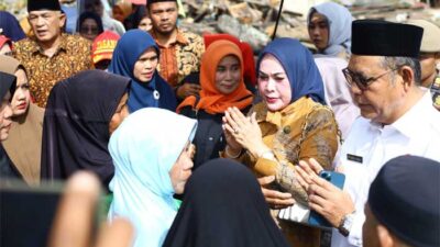 Bupati Solok kunjungi lokasi kebakaran di Muaro Pingai