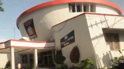 Gedung DPRD Padang di Jalan Sawahan