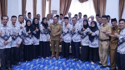Bupati Tanah Datar: Jangan Ada Kasus Perceraian di Kalangan Guru