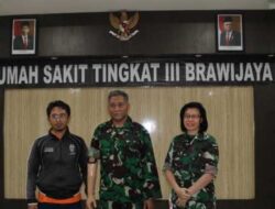 Anggota TNI Ini Diberi Tangan Palsu, Simak Kisahnya