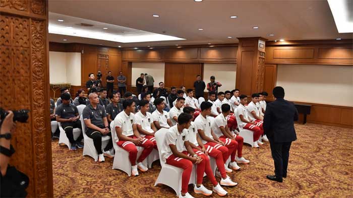 Tim sepakbola yang berangkat ke Sea Games. (pssi)