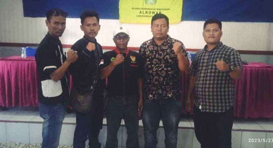 Foto bersama setelah pemilihan Ketua Alkowar