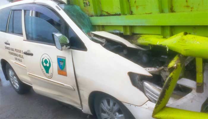 Mobil yang mengalami kecelakaan. (kurenah.com)