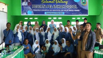Foto bersama usai pembukaan pelatihan