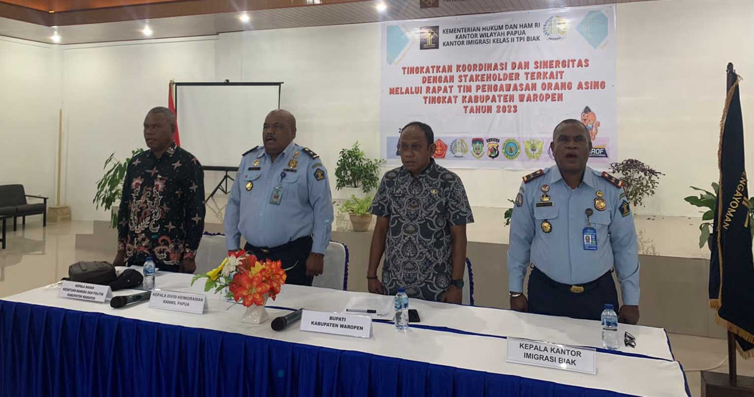 Pembukaan rakor pengawasan orang asing di Waropen