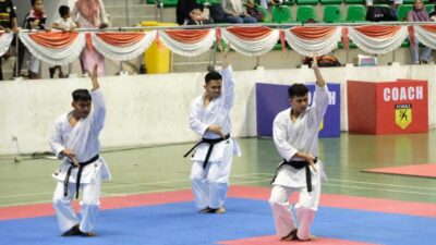 Atlet karate tampilkan aksi di kejurnas
