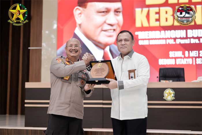 Penyerahan cenderamata