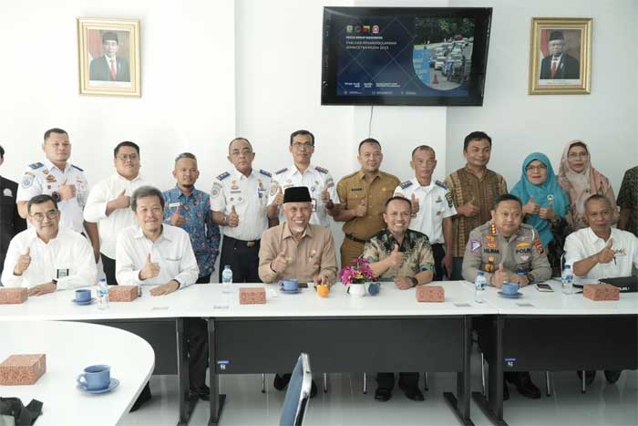 Foto bersama usai diskusi