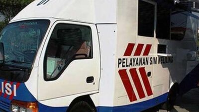 Mobil pelayanan SIM keliling. (pojoksatu)