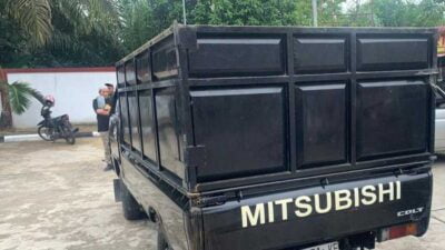 Mobil yang diamankan polisi karena diduga terlibat perdagangan BBM bersubsidi