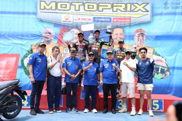 moto.jpg Para pemenang Kejurnas MotoPrix Region A Musim 2023 yang diadakan di Sirkuit Skyland
