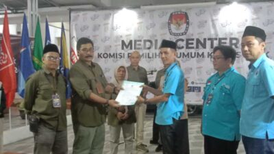 Partai Gelora serahkan pendaftaran bacaleh ke KPU Kota Solok