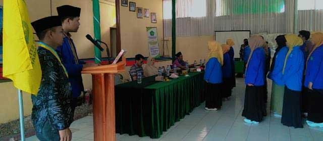 Pengurus PMII Sekolah Tinggi Ilmu Tarbiyah Syekh Burhanuddin dilantik.