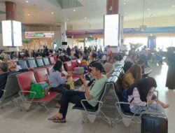 Gara-gara Jarak Pandang, Dua Pesawat Terlambat Mendarat di Pekanbaru 3 Gara-gara Jarak Pandang, Dua Pesawat Terlambat Mendarat di Pekanbaru