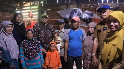 Antar Bantuan bagi Keluarga Rentan Stunting, Wali Kota Solok Juga Perintahkan Rehab Rumah