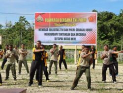 Kompak Jaga Batas Negara, TNI dan Polri Olahraga Bersama