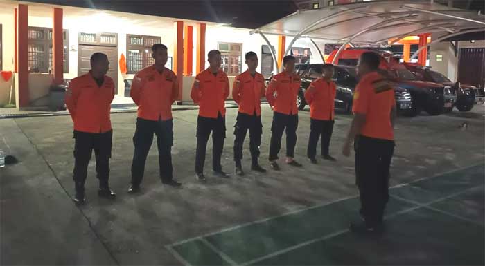 Tim SAR yang diberangkatkan dari Pekanbaru ke Kuansing. (riau.go.id)