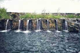 Pemandian air panas Bukit Gadang. (travelingyuk)