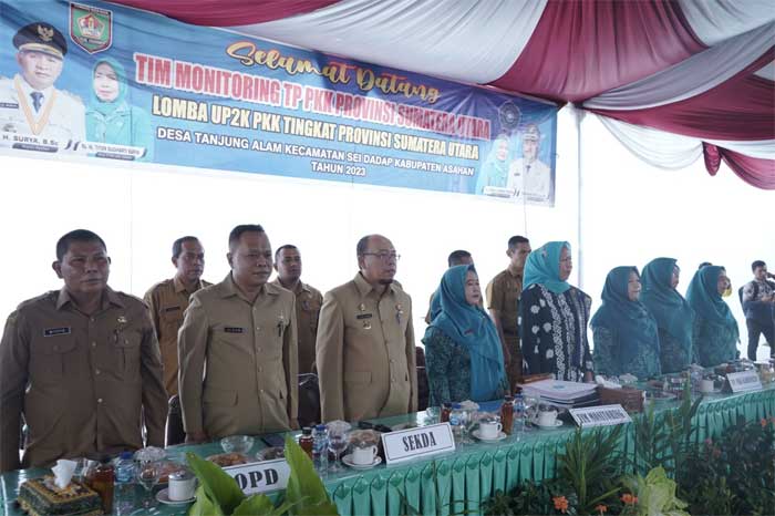Sekda bersama tim penilai dan pejabat Pemkab Asahan