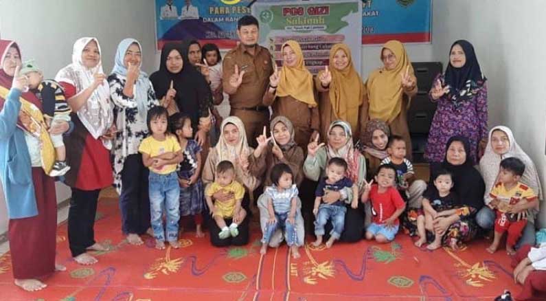 Foto bersama usai sosialisasi. (kominfo)