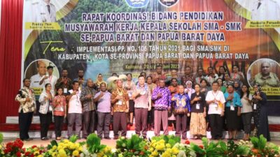 Anak-anak Kaimana Harus Sekolah Tanpa Memikirkan Biaya