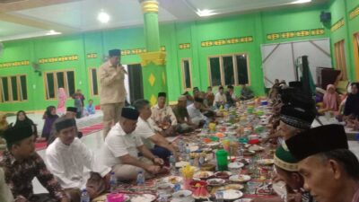 Bupati Kuansing Makan Bersama dengan Masyarakat Desa Kasang Limau Sunday, Kalau Berobat Cukup Bawa KTP