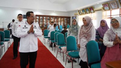 Bupati Tanah Datar sapa peserta pelatihan. (prokopim)