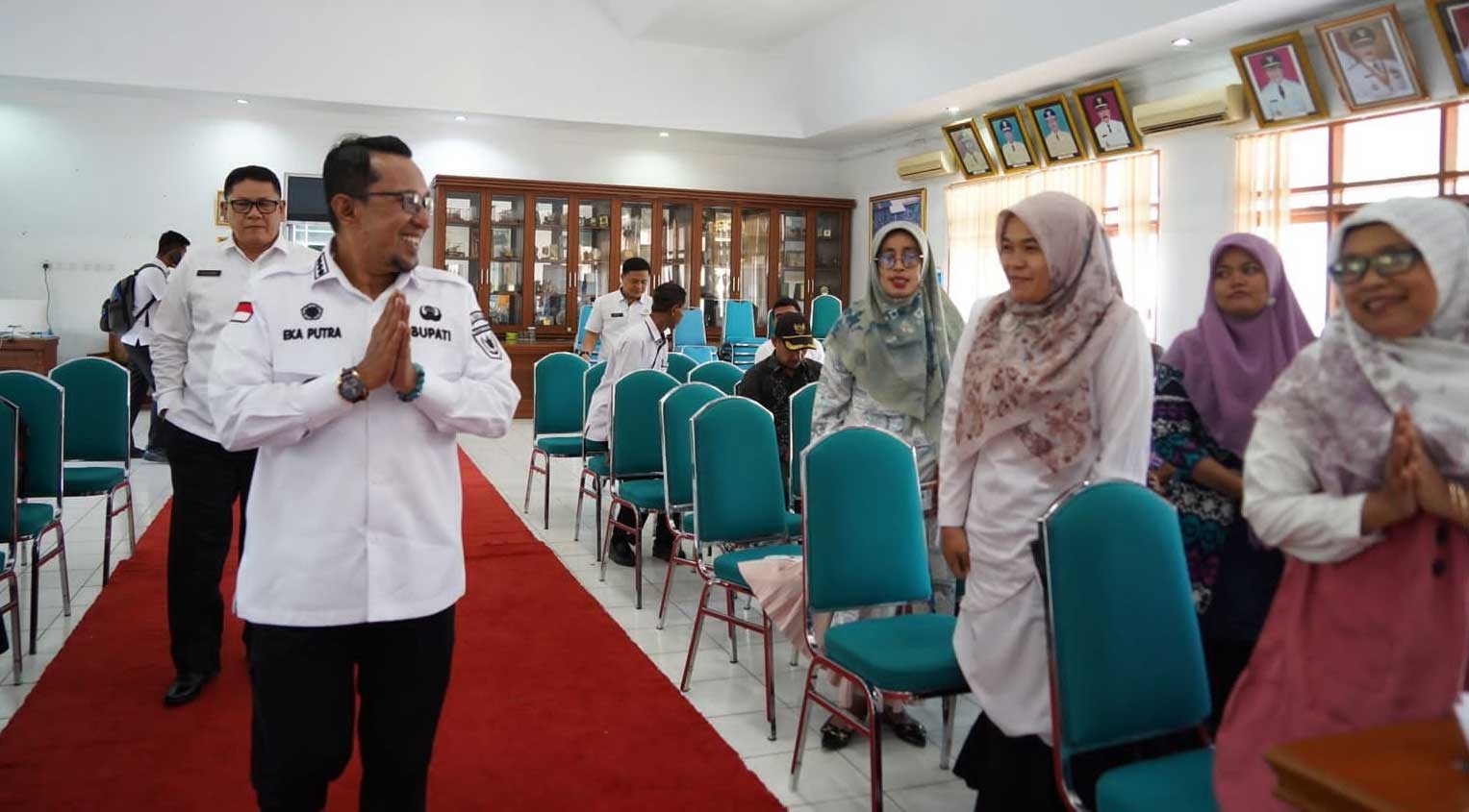 Bupati Tanah Datar sapa peserta pelatihan. (prokopim)