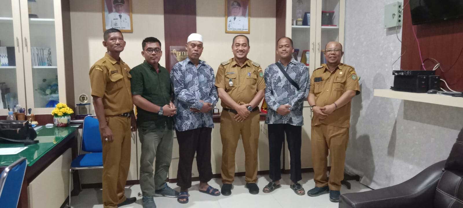 Foto bersama usai pertemuan