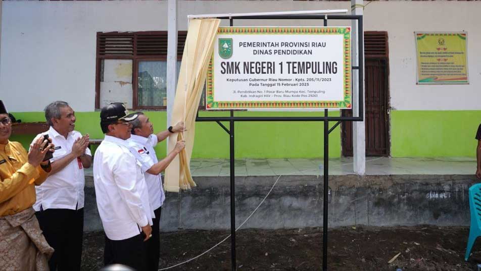 Gubernur Riau resmikan SMK Negeri 1 Tempuling. (riau.go.id)