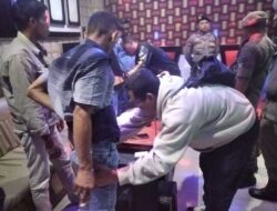 Aparat Gabungan Razia Hiburan Malam di Kisaran, Ini Hasilnya 6 Aparat Gabungan Razia Hiburan Malam di Kisaran, Ini Hasilnya