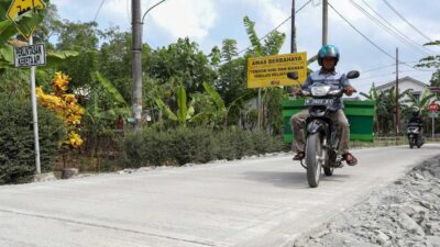 Jalan yang dulu viral di Cilacap kini jadi mulus