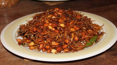 Kacang teri balado. (okezone)
