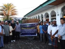 Serahkan Sapi Kurban ke Masyarakat, Ini Kata Bupati Kaimana 3 Serahkan Sapi Kurban ke Masyarakat, Ini Kata Bupati Kaimana
