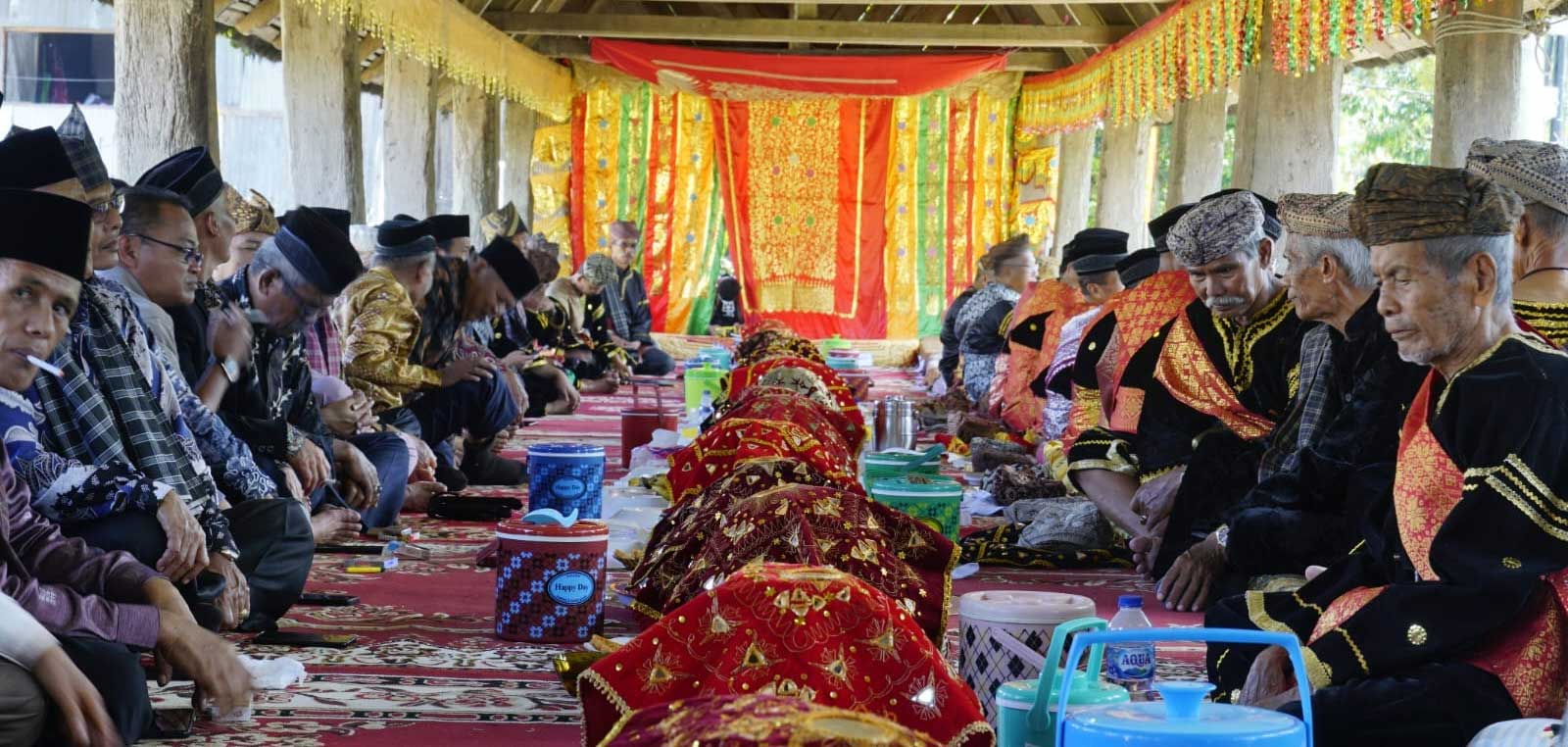 Tradisi makan bajamba di Nagari Tabek. (prokopim)